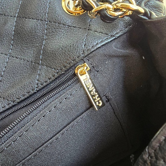 Чёрная кожаная сумка Chanel 40x26 см