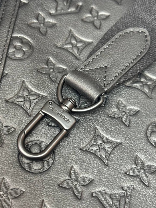 Сумка-слинг Louis Vuitton Duo Premium 20x42x6 см