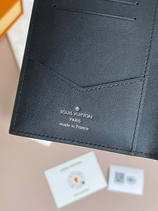 Кожаная обложка для паспорта Louis Vuitton Premium 14x9.5x2 см