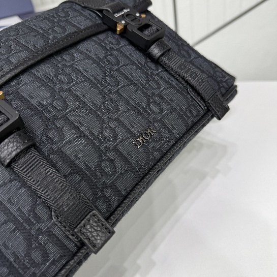 Сумка Dior Hit The Road Premium 24x18x8 см