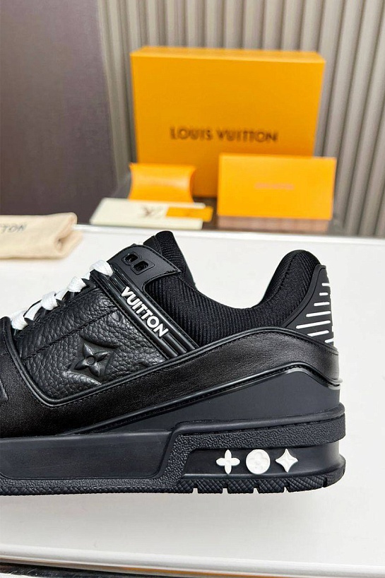 Кожаные кроссовки Louis Vuitton Trainer Monogram - Black