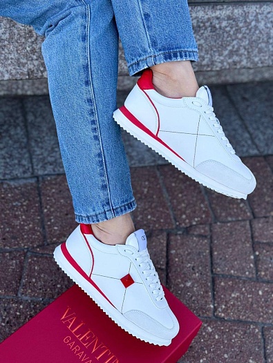Женские кожаные кроссовки Valentino - White / Red   