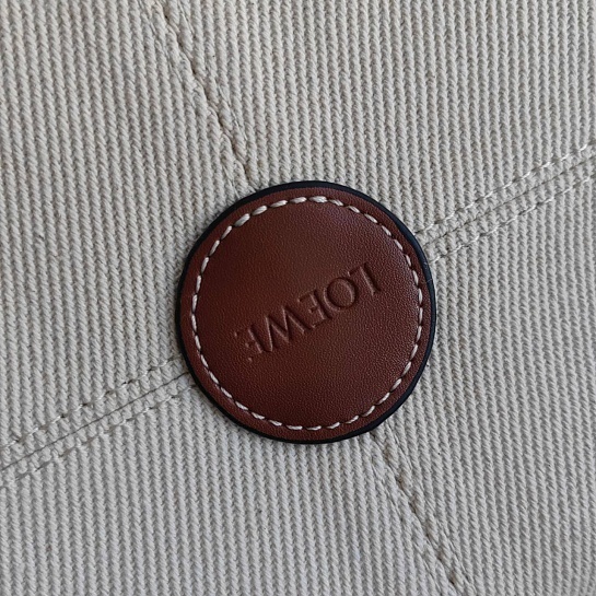 Женская сумка Loewe Cushion Sand Canvas Tote 32x25 см