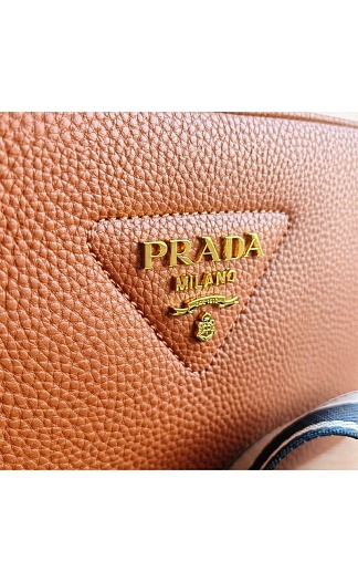 Кожаная сумка Prada Logo Shoulder 23x14 см - Brown   
