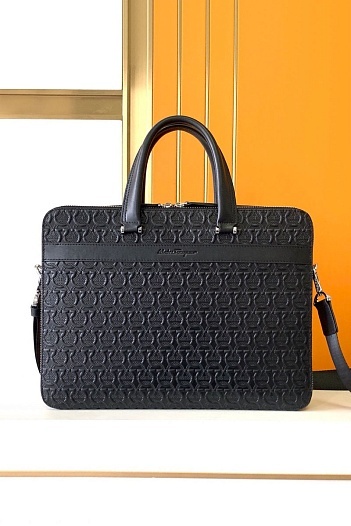 Кожаный портфель Salvatore Ferragamo Gancini Premium 39x28.5x7 см   