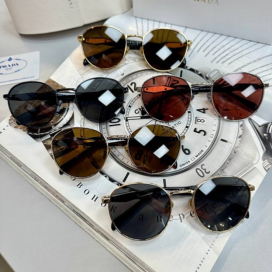 Солнцезащитные очки Prada Loden Lenses