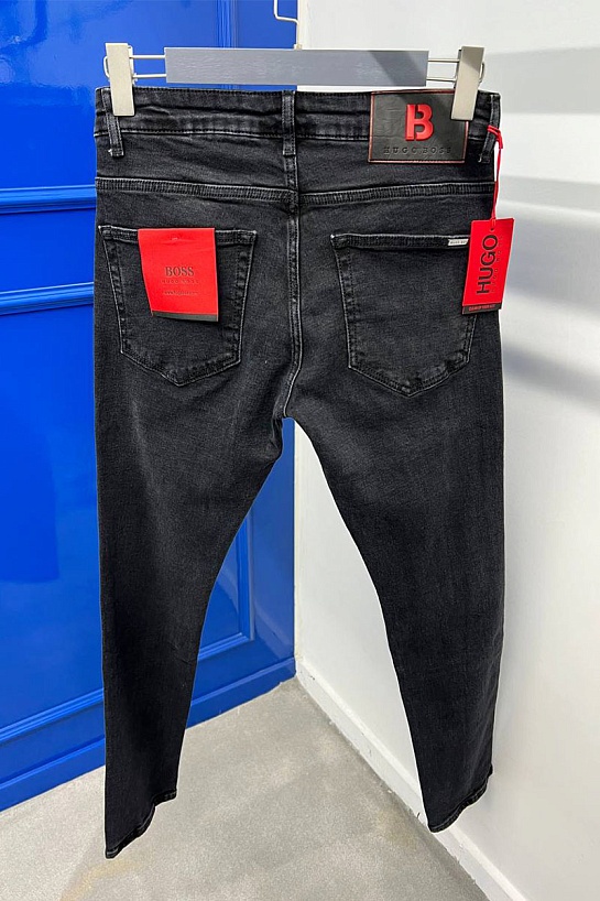 Мужские чёрные джинсы Hugo Boss