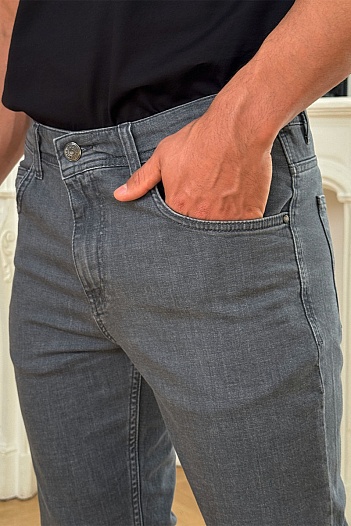 Мужские серые джинсы Hugo Boss   