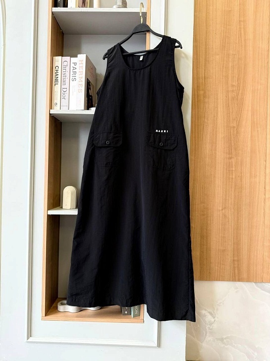 Женское чёрное платье Marni