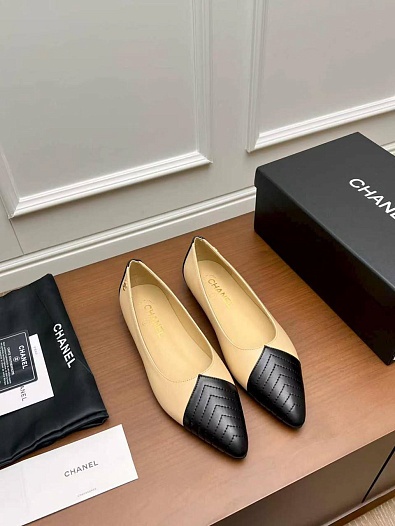 Женские кожаные балетки бежевого цвета Chanel premium   