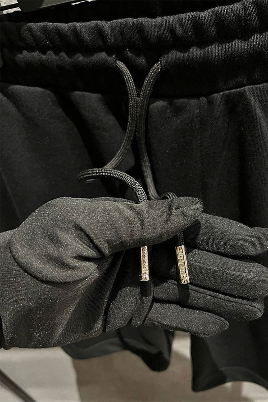 Мужские чёрные шорты Prada