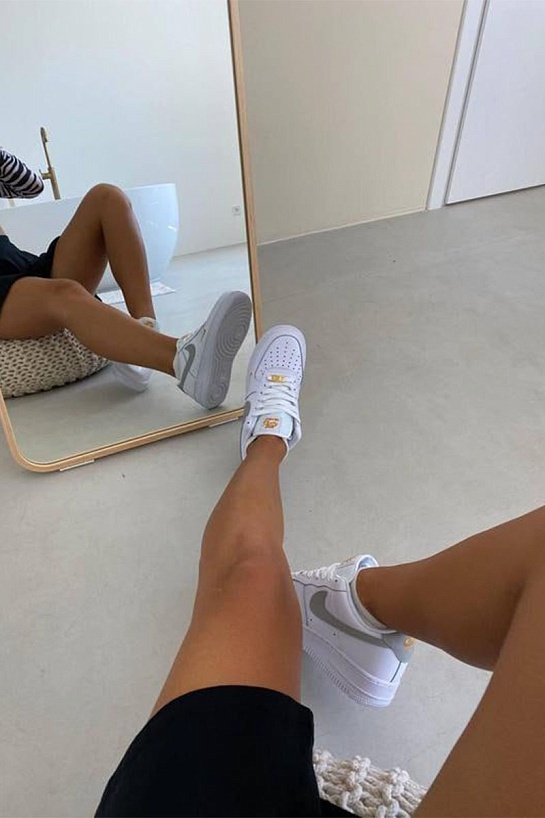 Кроссовки Nike Air Force 1 Mini Swoosh - Grey / Gold