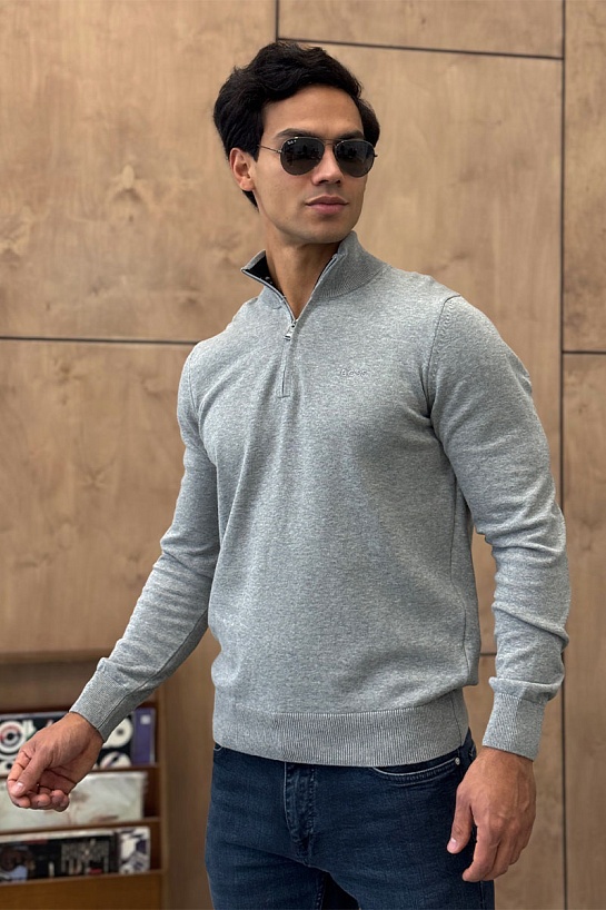 Мужской джемпер Hugo Boss серого цвета