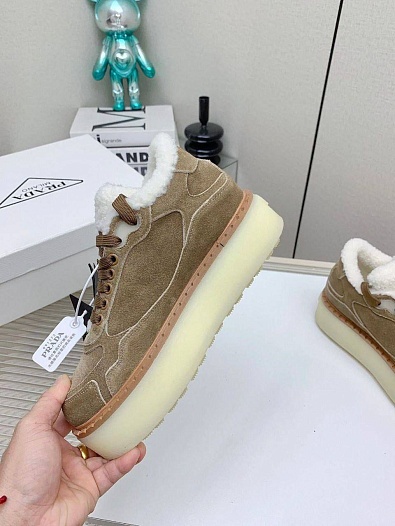 Женские замшевые кроссовки с мехом Prada premium - Brown   