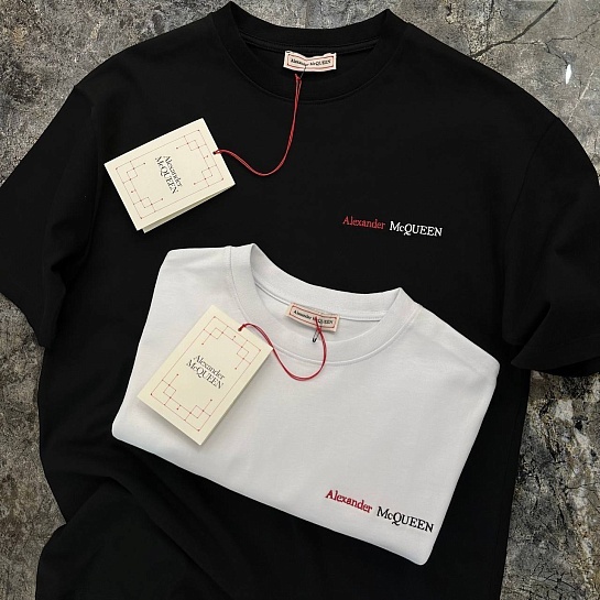 Мужская оверсайз футболка Alexander McQueen чёрного цвета