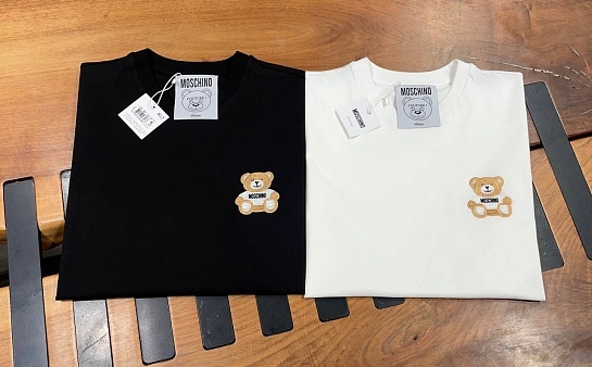 Футболка белого цвета Moschino Teddy Bear logo-patch