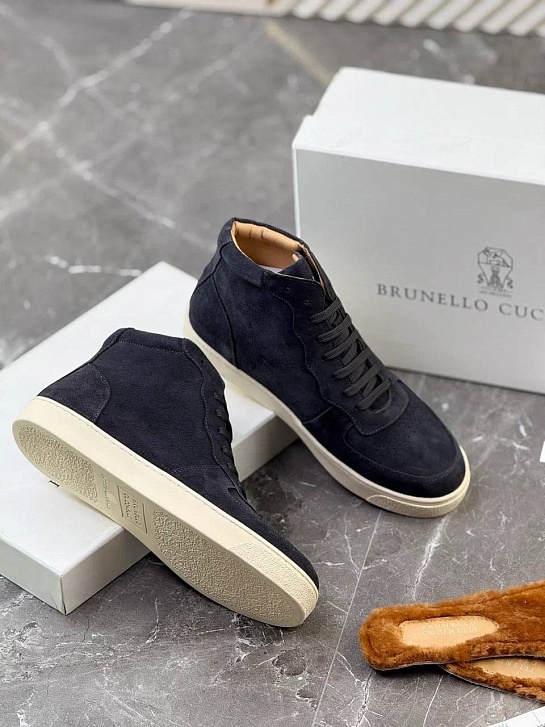 Замшевые кроссовки с меховой стелькой Brunello Cucinelli