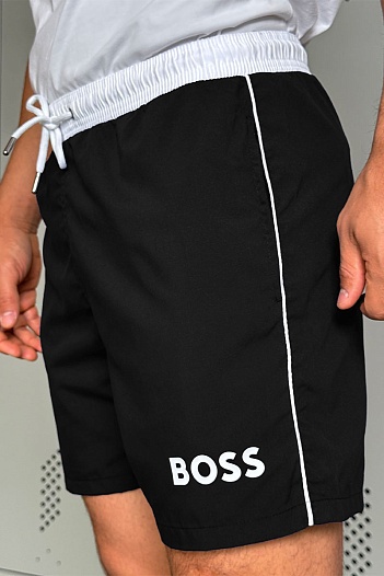 Мужские чёрные шорты Hugo Boss logo-print   