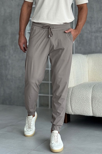 Спортивные штаны Hugo Boss бежевого цвета   