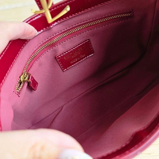 Женская лакированная сумка Yves Saint Laurent le 5 a 7 25x16 см - Burgundy