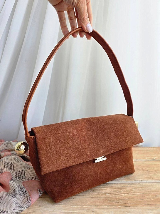 Замшевая сумка Jacquemus The Rond Carre 26x16 см