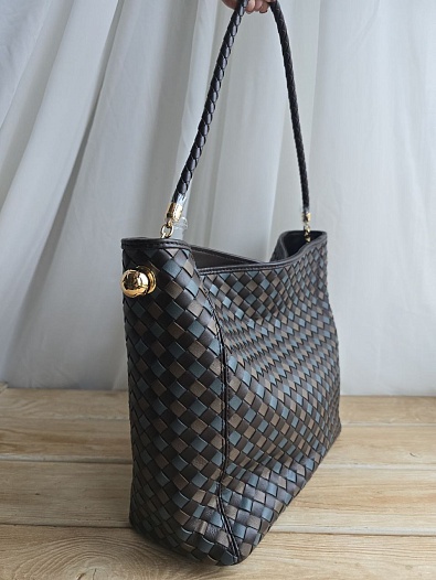 Кожаная сумка Bottega Veneta 33x26 см   