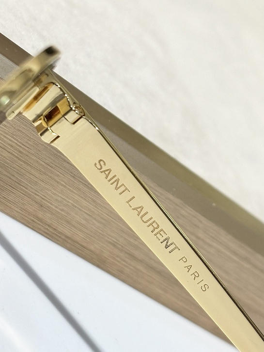 Солнцезащитные очки Yves Saint Laurent Eyewear