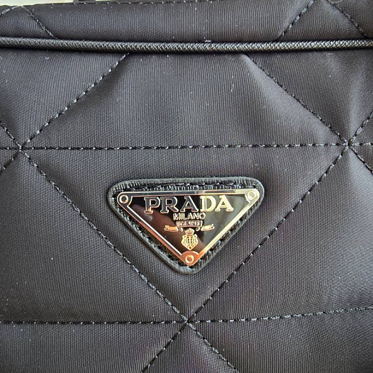 Дорожная сумка Prada Re-Nylon 45x24 см   