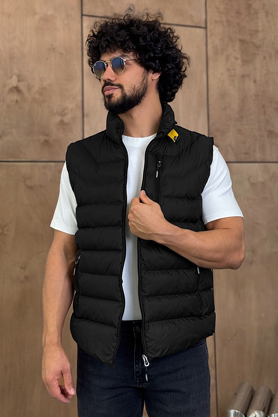 Жилет чёрного цвета Parajumpers