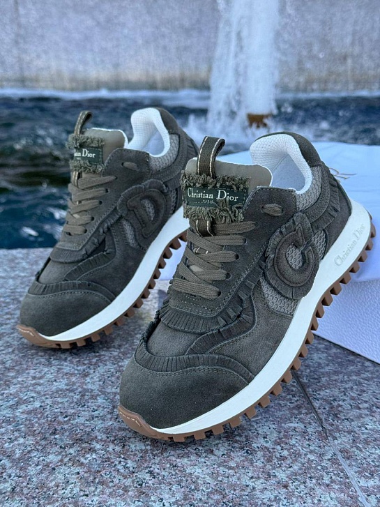 Женские кроссовки Dior C'EST