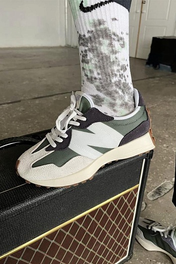 Кроссовки New Balance 327 70`s Inspired "Oak Leaf Green"   