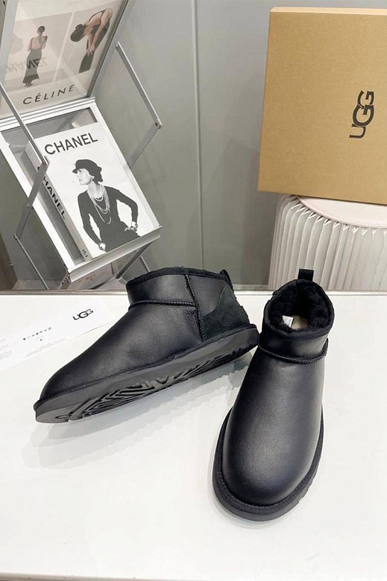 Мужские чёрные ботинки UGG Classic