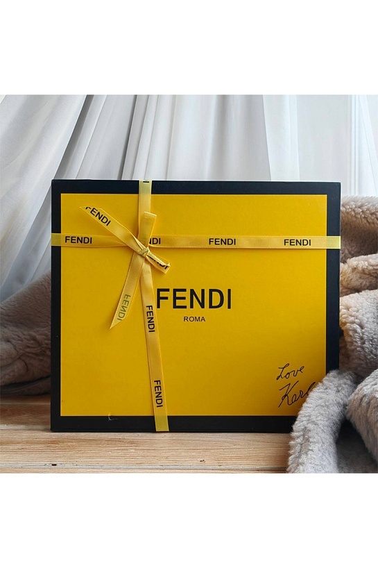 Кожаная сумка Fendi 33x22 см