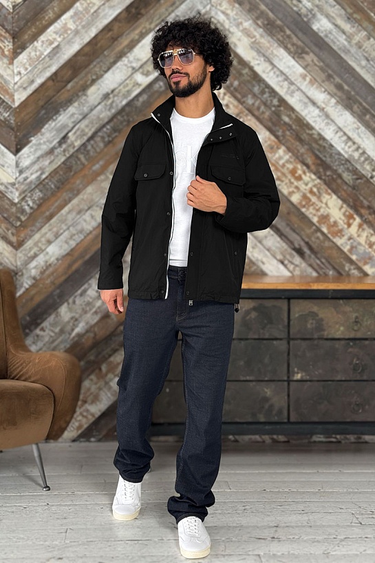 Мужская чёрная куртка Armani Exchange
