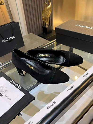 Женские замшевые туфли на каблуке Chanel premium   
