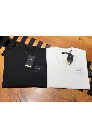 Свитшот чёрного цвета Fendi logo-patch   
