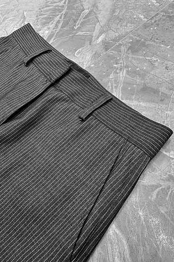 Женские серые брюки Nenette striped   