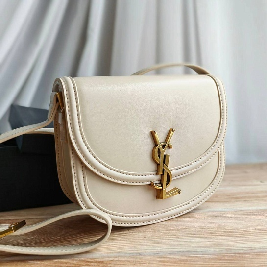 Кожаная сумка Yves Saint Laurent 19x17 см