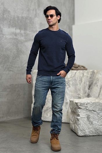 Мужской свитшот тёмно-синего цвета Tommy Hilfiger   