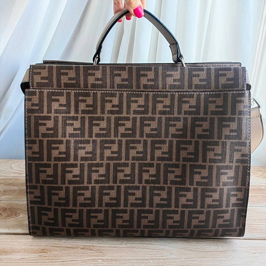 Женская кожаная сумка Fendi 35.5x29 см