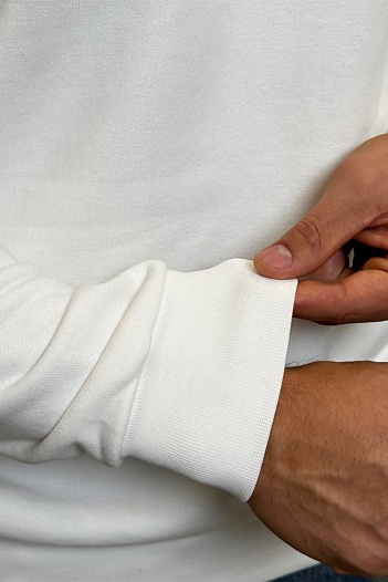 Свитшот белого цвета Calvin Klein embroidered-logo   