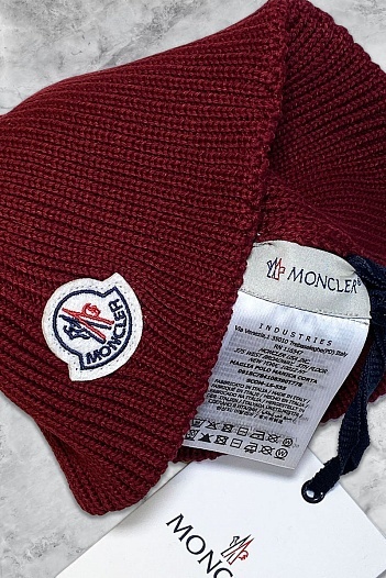 Мужская шапка бордового цвета Moncler logo-patch   
