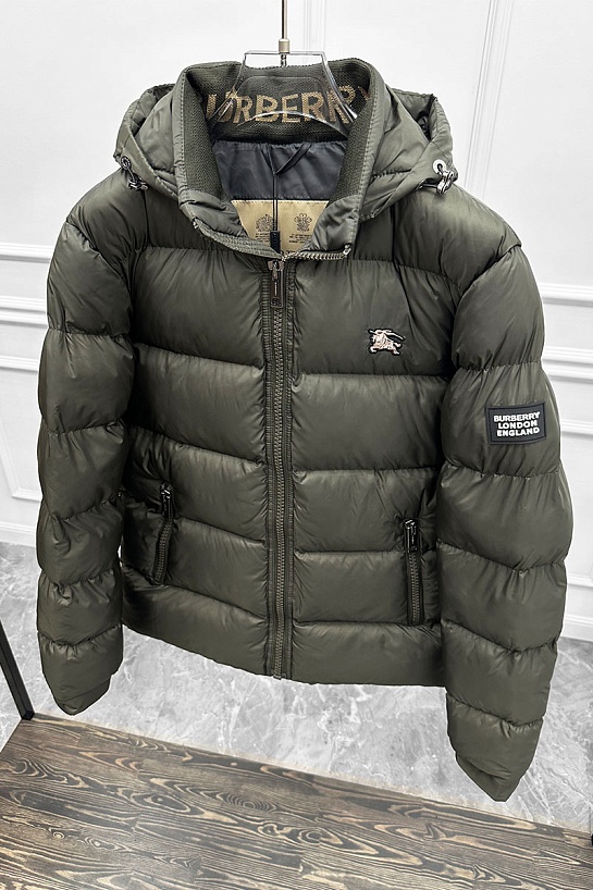Зелёная куртка Burberry London England logo-patch