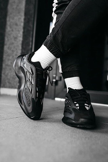 Кроссовки Adidas Yeezy Boost 700 V3 "Alvah"   