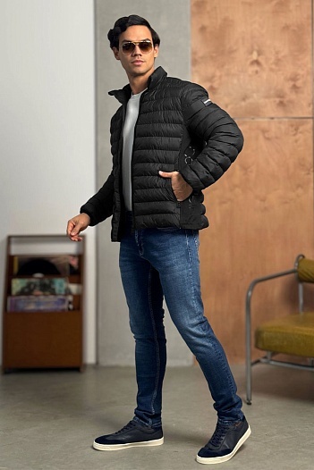 Мужская куртка Calvin Klein side-logo - Black   