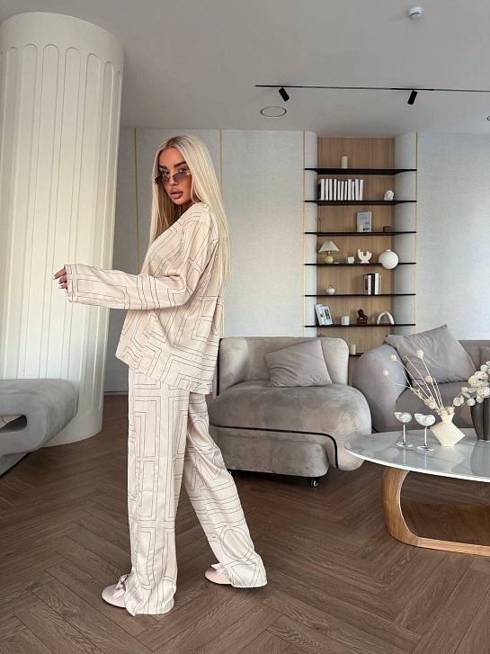 Женский шёлковый костюм ТОТЕМЕ premium бежевого цвета