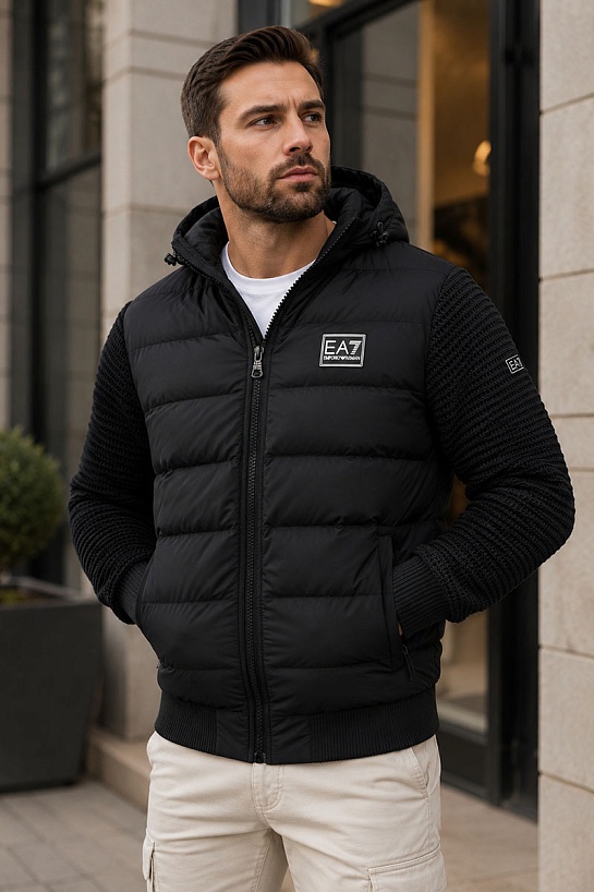 Чёрная куртка Emporio Armani 7 с вязаными рукавами