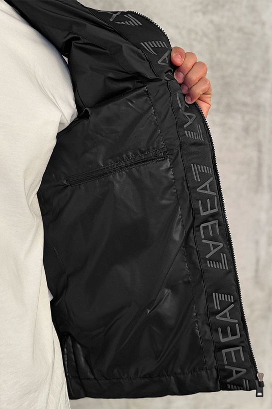 Мужской чёрный жилет Emporio Armani 7