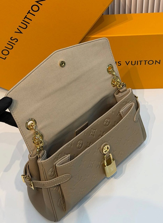 Кожаная сумка Louis Vuitton Anytime Flap premium 29.5x18.5x9.5 см