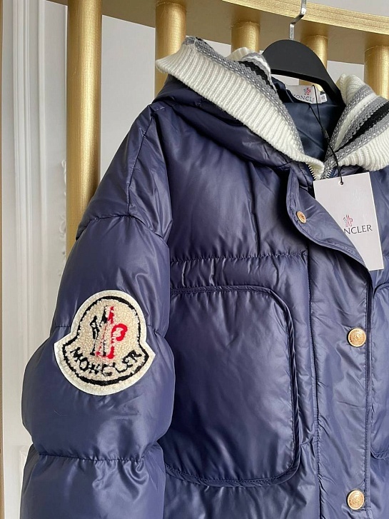 Темно-синяя женская куртка Moncler